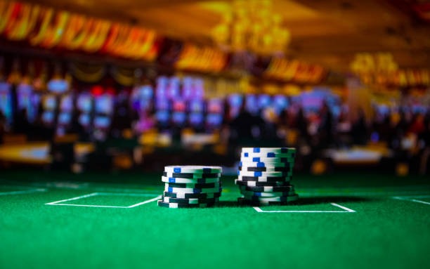 Live dealer at a Colok Jitu table on paket4d login, showing card layout and betting positions